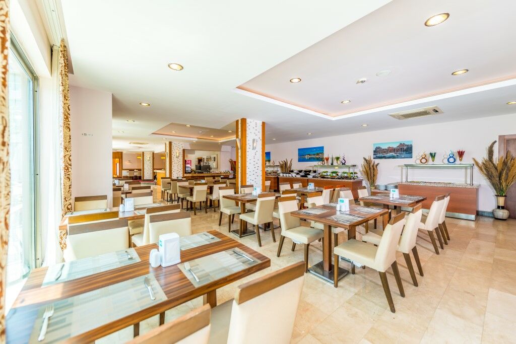 Lowe Hotel 3*